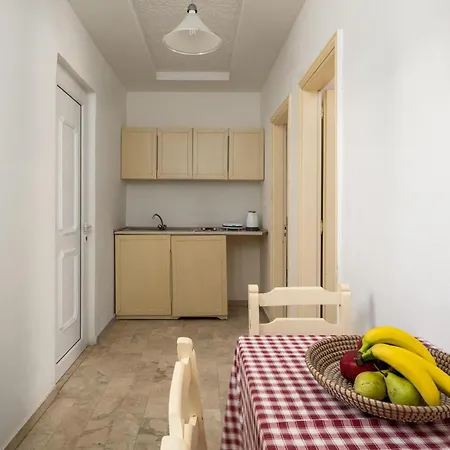 מלון Evi & Pefkos *