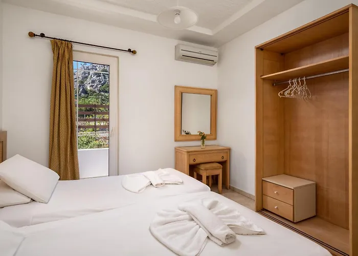 Evi & Pefkos Hotel *