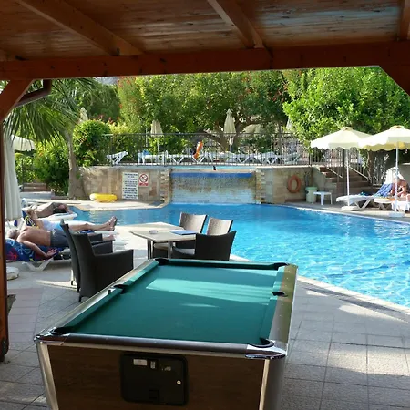 Hotel Evi & Pefkos *