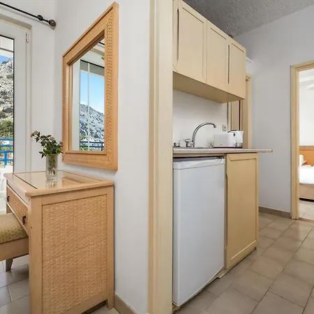 Hotel Evi & Pefkos *