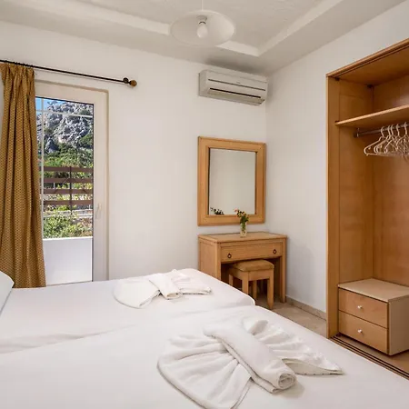 Evi & Pefkos Hotel *