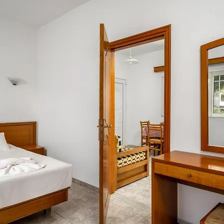 Evi & Pefkos Hotel