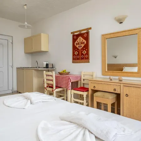 Hotel Evi & Pefkos